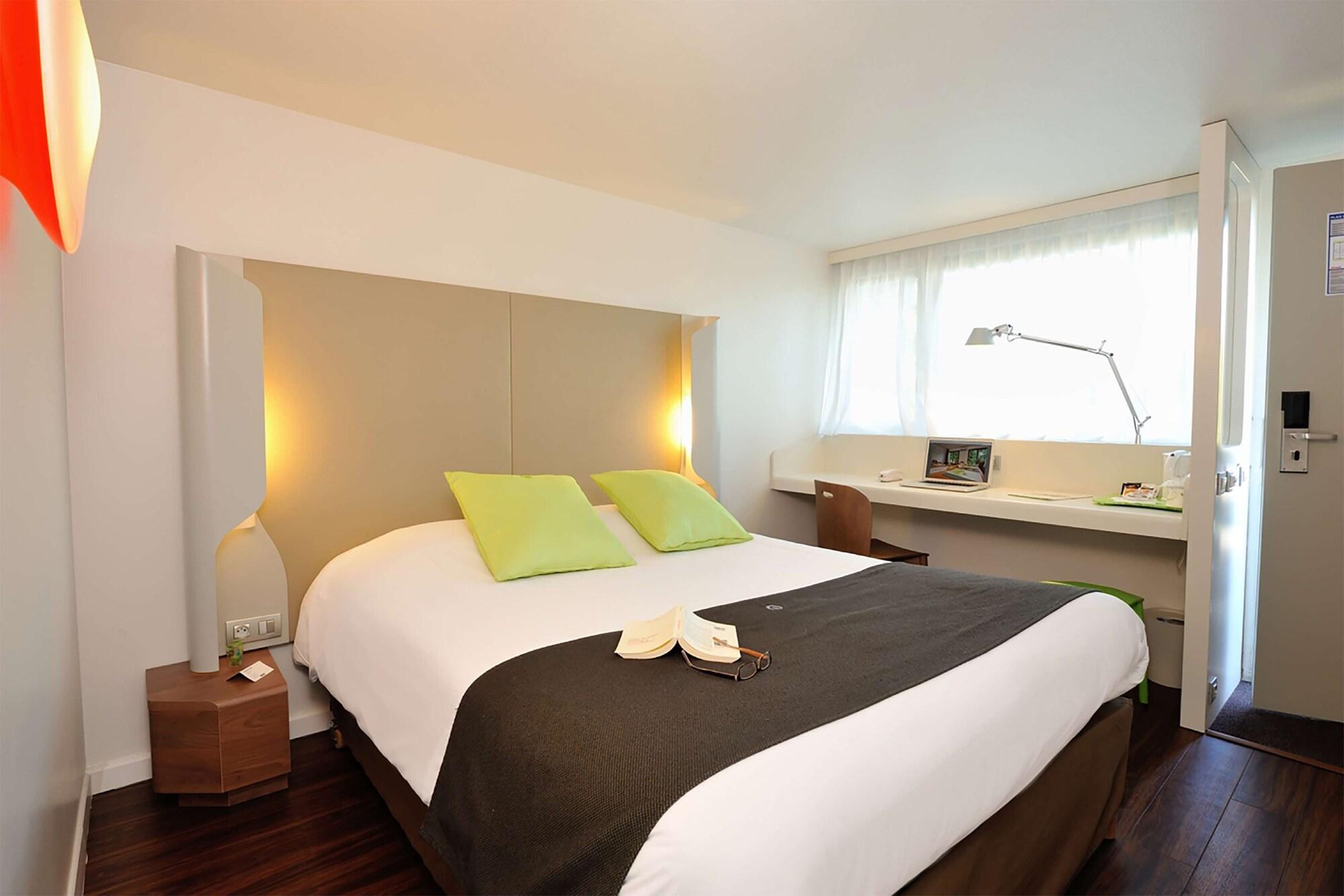 Campanile Tours Sud - Chambray-Les-Tours Hotel Exterior photo