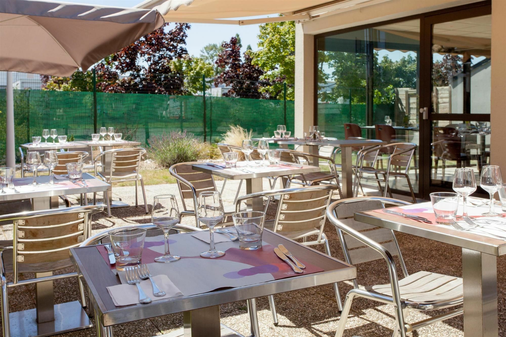 Campanile Tours Sud - Chambray-Les-Tours Hotel Exterior photo